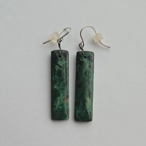 Sundance Elegant Green Stone Earrings